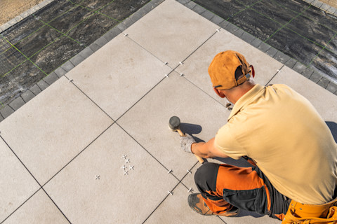 terrassenplatten verlegen kosten header
