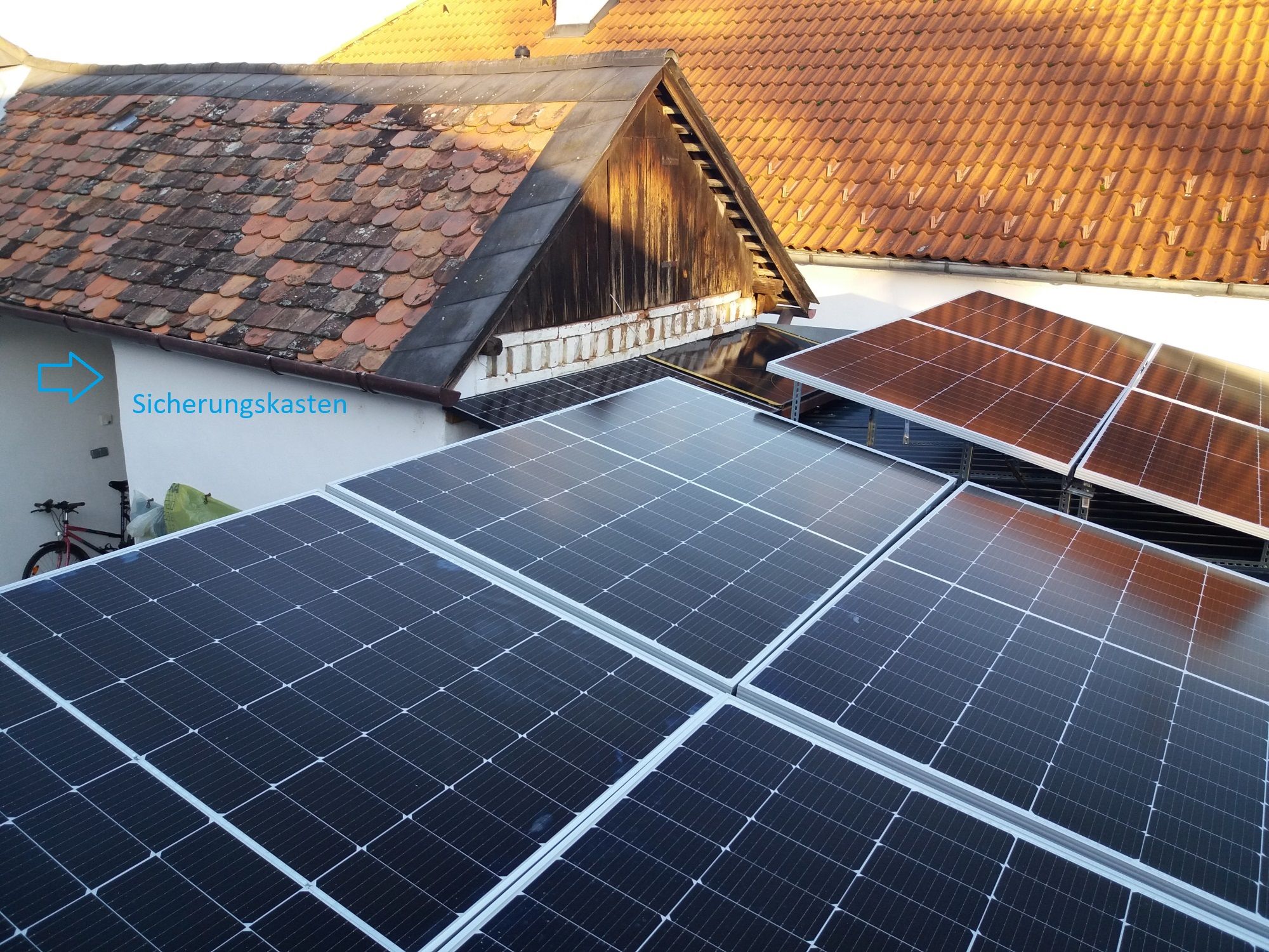 Elektroanlage: Photovoltaikmodule an Sicherungskasten anschließen