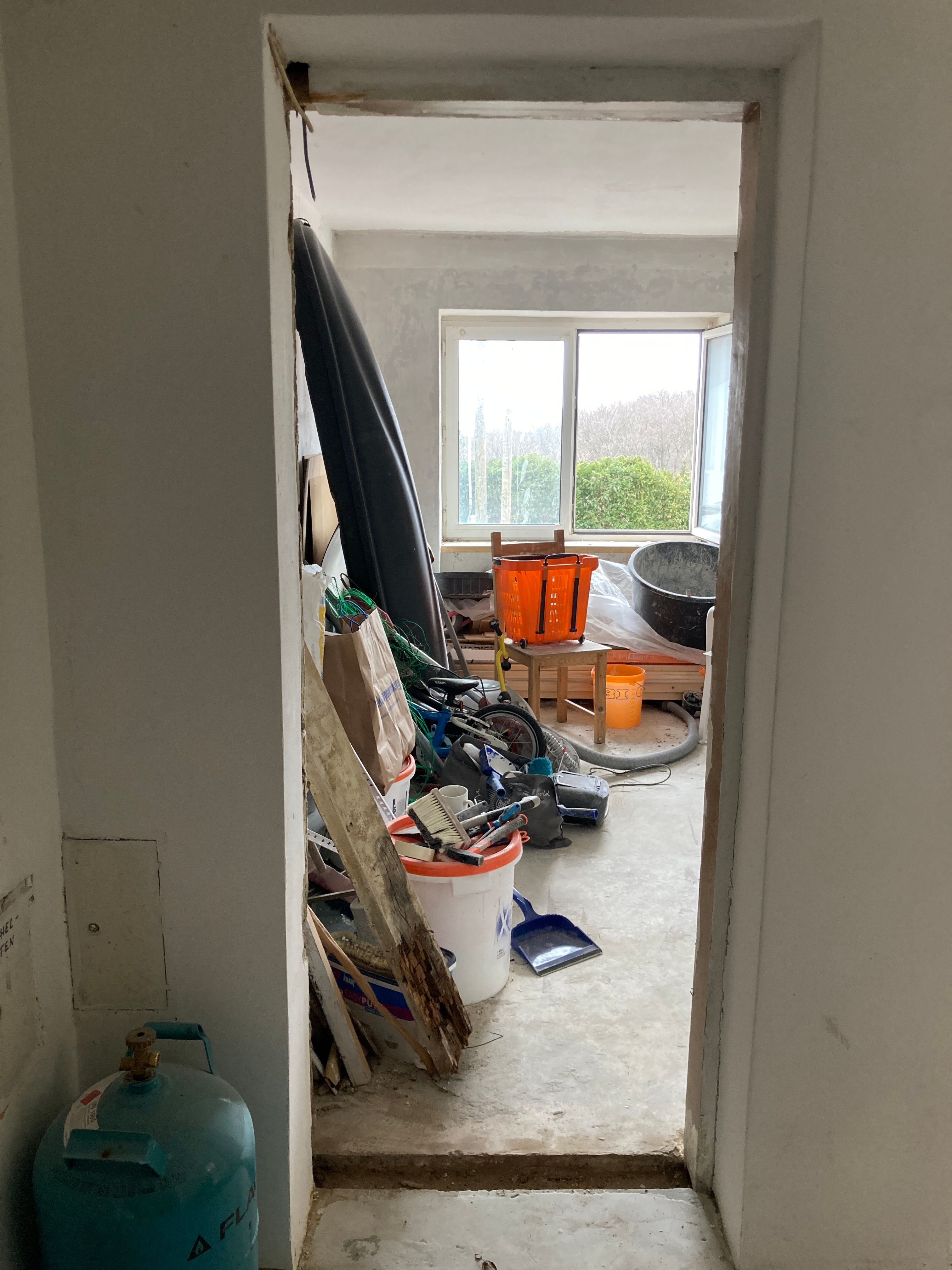 Innentür 1 Tür; Einfache Tür; Neue Tür und neuen Türrahmen einbauen MyHammer