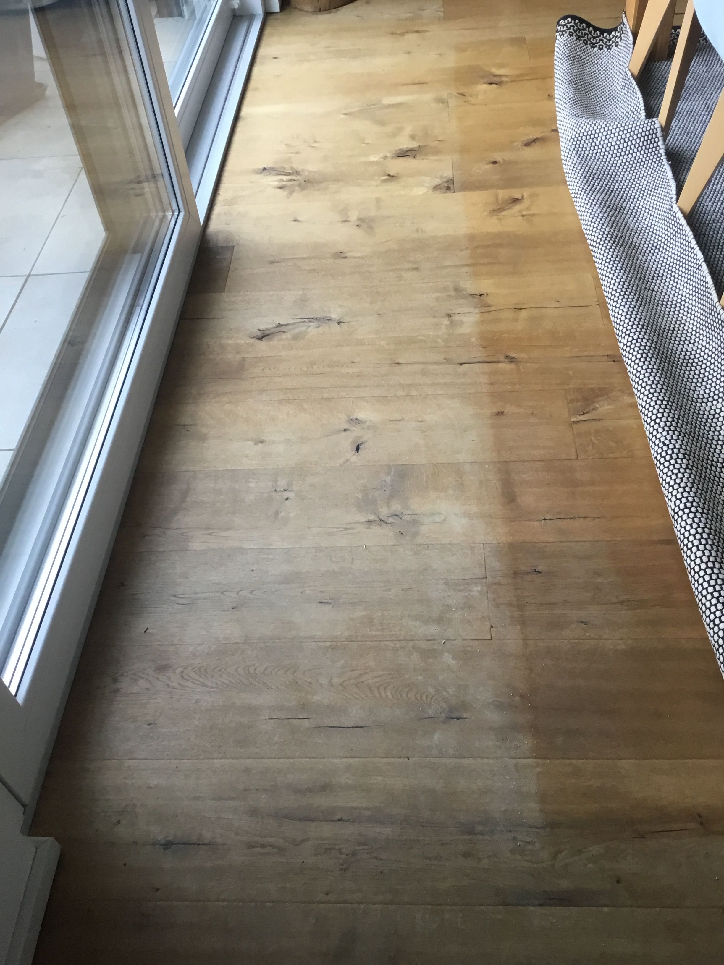 Holzboden: 10 m²; Massivholz; Boden lackieren, Boden schleifen - MyHammer